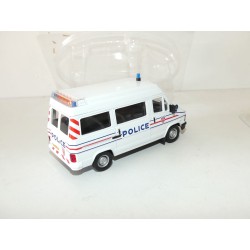 PEUGEOT J5 CRS POLICE NOREV 1:43 sous coque