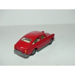 VW 1600 TL Rouge DINKY TOYS 1:43 sans boite