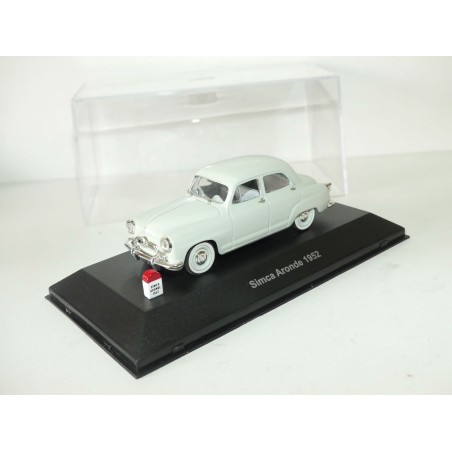SIMCA ARONDE 1952 Vert Très pale NOSTALGIE 1:43 SIMCA ARONDE 1952 Vert Très pale NOSTALGIE 1:43