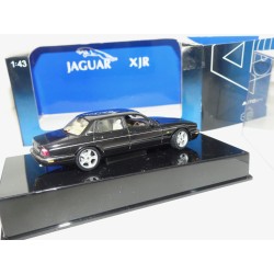 JAGUAR XJR Noir AUTOART 1:43