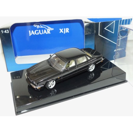 JAGUAR XJR Noir AUTOART 1:43