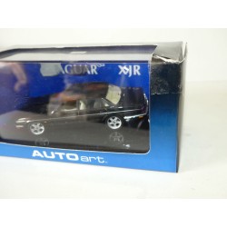 JAGUAR XJR Noir AUTOART 1:43