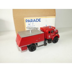 CAMION BERLIET GLC 8 POMPIER  CITERNE AEROPORT KIT PARADE 1:50