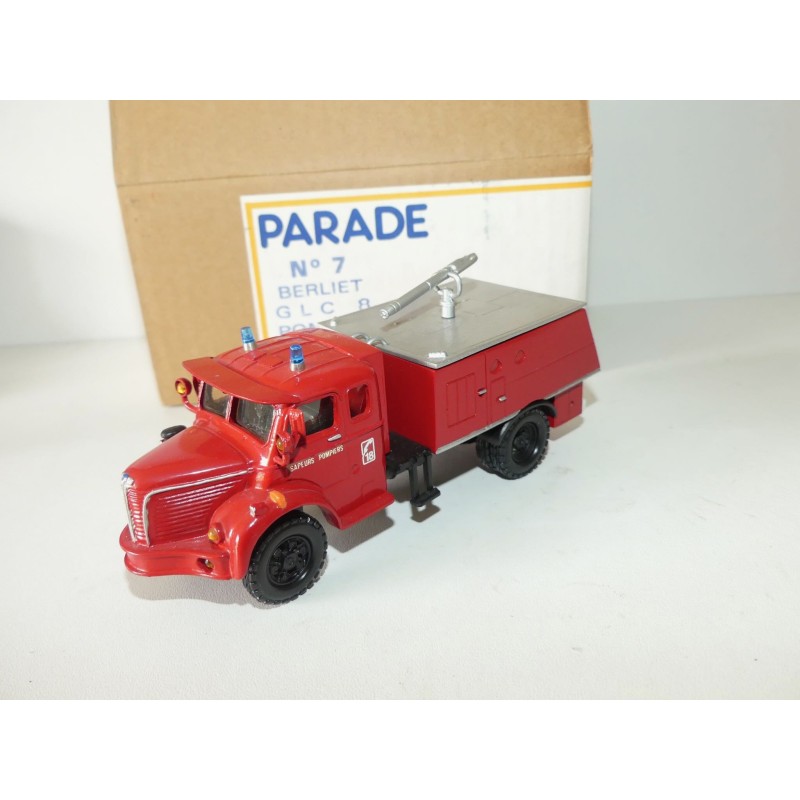 CAMION BERLIET GLC 8 POMPIER  CITERNE AEROPORT KIT PARADE 1:50