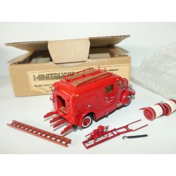 CAMION LAFFLY BSS 163 1949 POMPIER  KIT MINITRUCKS 1:50