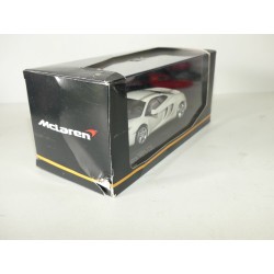 McLAREN MP4-12C 2011 Blanc MINICHAMPS 1:43