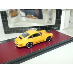 PORSCHE 911 SINGER Jaune MATRIX 1:43
