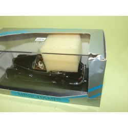 MERCEDES 300 S CABRIOLET 1951-1955 Noir MINICHAMPS 1:43 Contreboite abimée