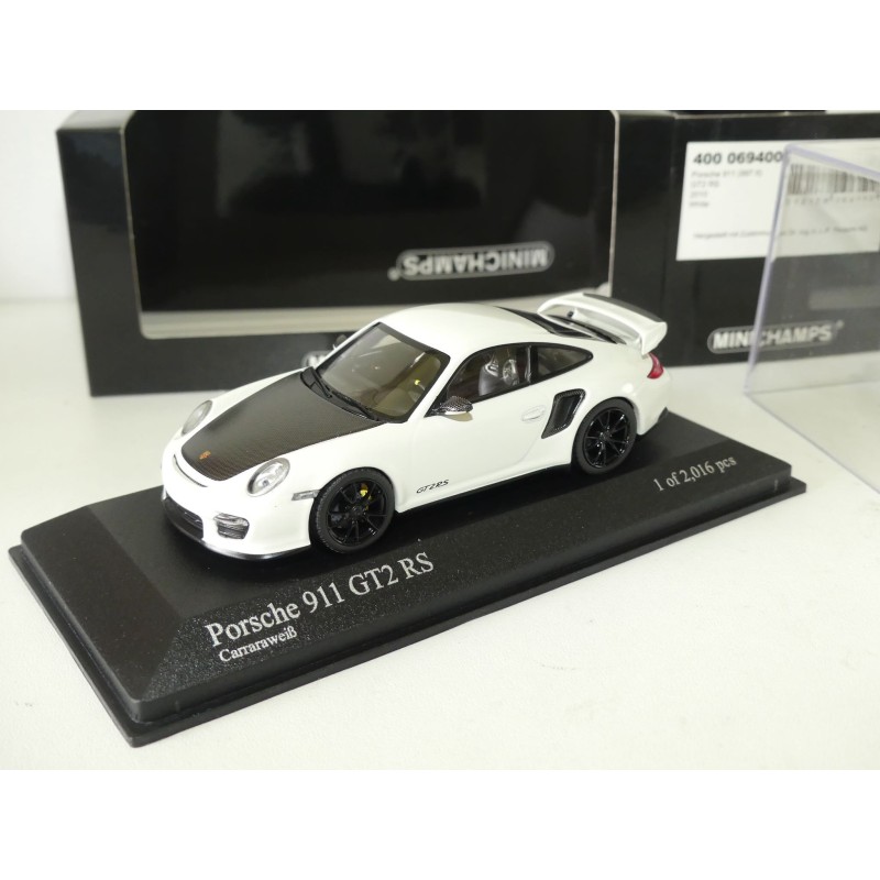PORSCHE 911GT3 RS 997 II 2010 Blanc MINICHAMPS 1:43