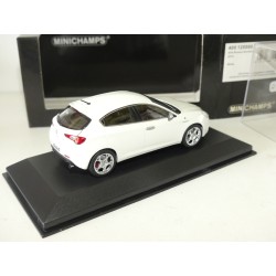 ALFA ROMEO GIULIETTA 2010 Blanc MINICHAMPS 1:43
