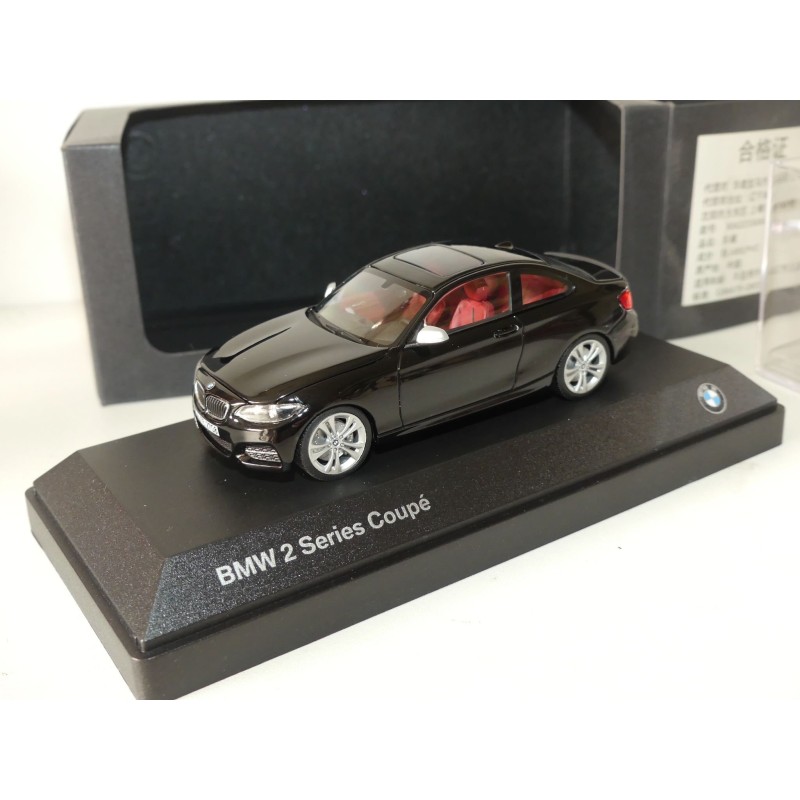 BMW SERIE 2 F22 COUPE Noir MINICHAMPS 1:43