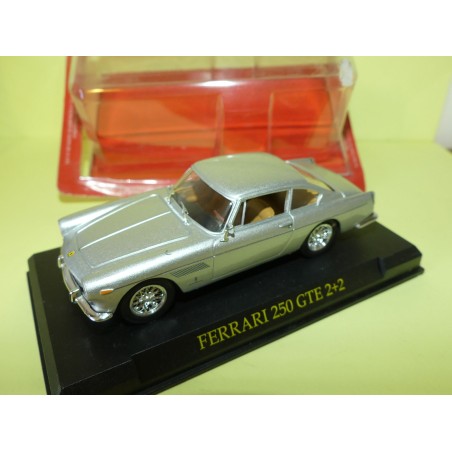 FERRARI 250 GTE 2+2 FERRARI GT COLLECTION HACHETTE 1:43 sous coque
