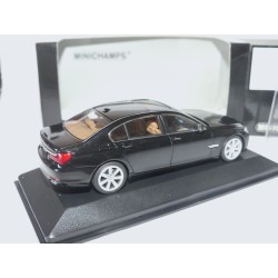 BMW SERIE 7 F02 2008 Noir MINICHMAPS 1:43