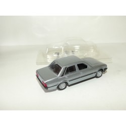 PEUGEOT 505 SR Bleu NOREV 1:43 sous coque
