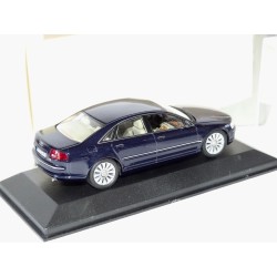 AUDI A8 D2 Phase 1 Bleu Marine  MINICHAMPS 1:43 contreboite jaunie