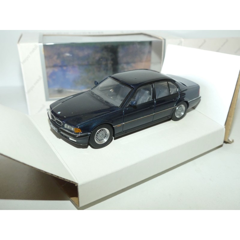 BMW SERIE 7 740 i E38 Bleu HERPA 1:43