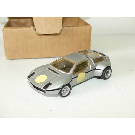 MASERATI BORA GR4 Aile Elargie KIT MONTE 1:43