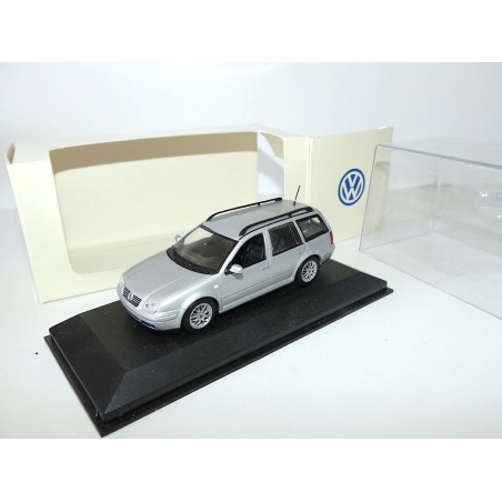 VW BORA VARIANT Gris MINICHAMPS 1:43