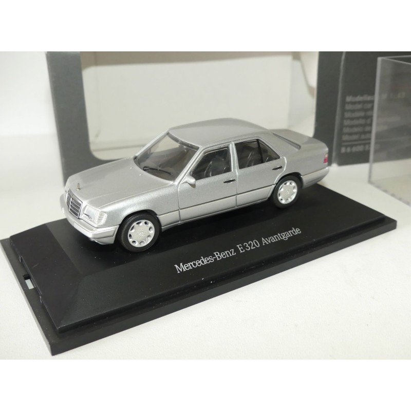 MERCEDES CLASSE E 320 AVANTGARDE W124 Gris HERPA 1:43