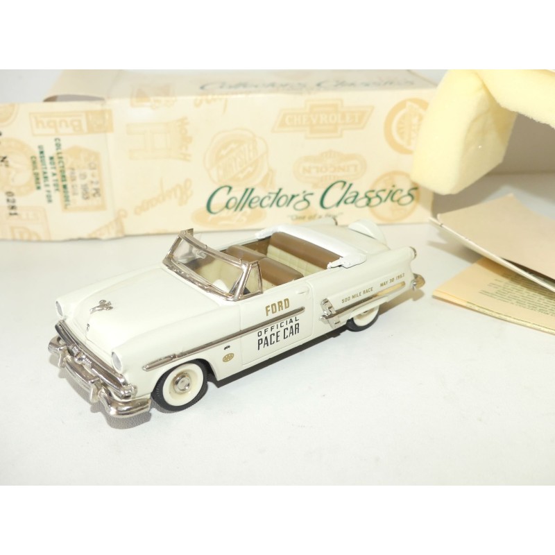 FORD SUNLINER 1953 PACE CAR COLLECTORS CLASSICS 1:43
