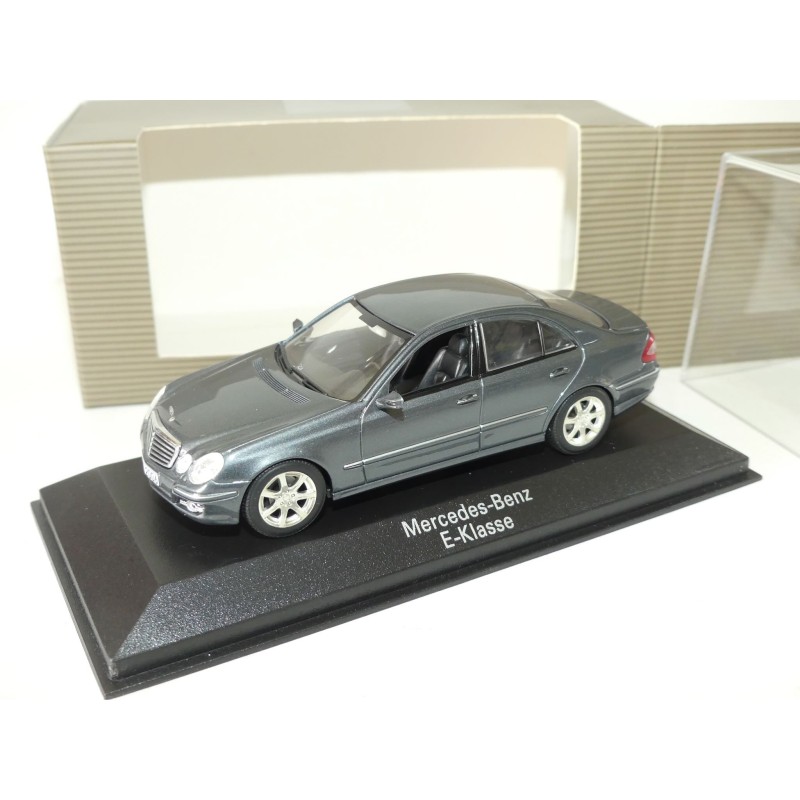 MERCEDES CLASSE E W211 Gris Flint MINICHAMPS 1:43