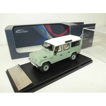 LAND ROVER 110 HERITAGE EDITION 2015 Vert ALMOST REAL 1:43