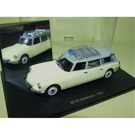 CITROEN ID 19 AMBULANCE 1963 UNIVERSAL HOBBIES 1:43 boite vitrine