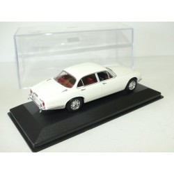 JAGUAR XJ12 SERIE II 1975 Blanc CrÃ¨me MINICHAMPS 1:43