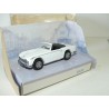 TRIUMPH TR4 A Blanc DINKY MATCHBOX DY20 1:43
