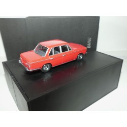 BMW 2000 Rouge MINICHAMPS 1:43