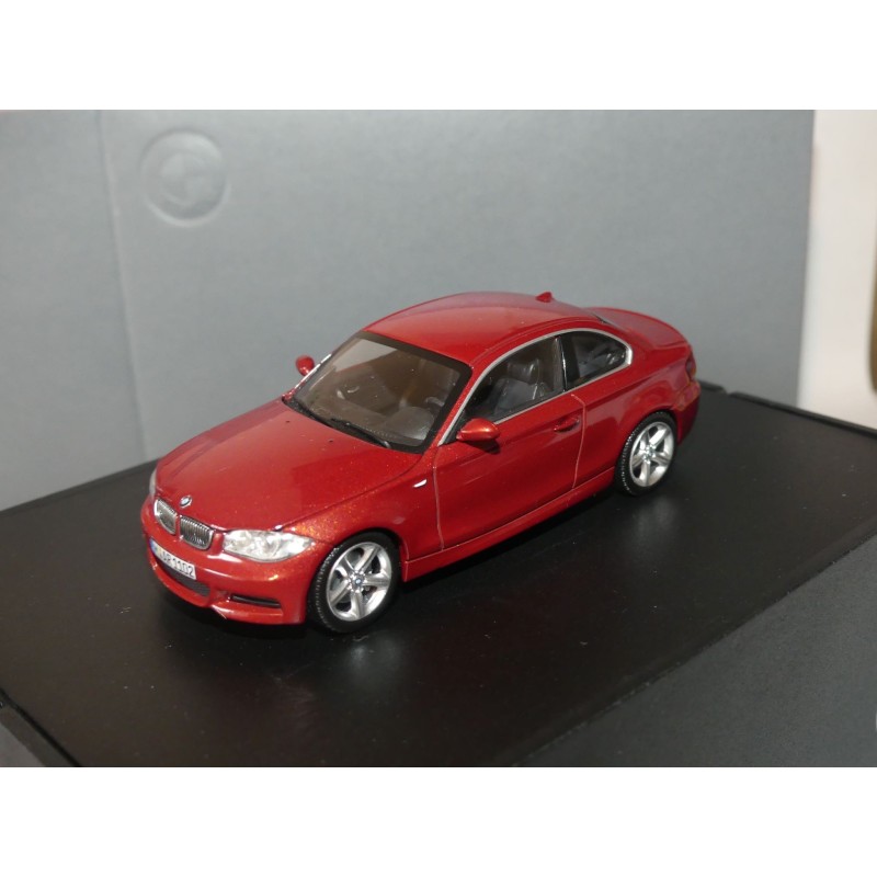 BMW SERIE 1 COUPE E82 Rouge Orange MINICHAMPS 1:43