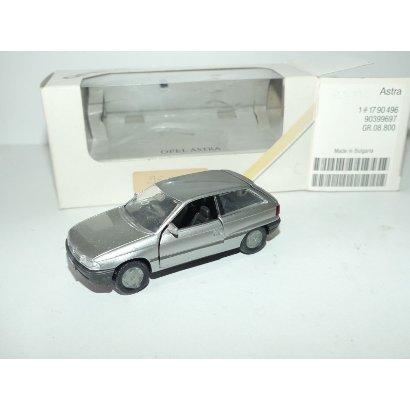 OPEL ASTRA F 3 Portes Gris GAMA 1:43