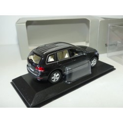 VW TOUAREG I Phase 2 Noir MINICHAMPS 1:43