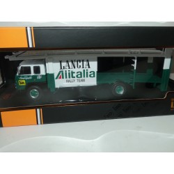CAMION FIAT 673 RACING TRANSPORTER TEAM LANCIA ALITALIA 1976 IXO TRU038 1:43