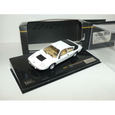 LAMBORGHINI URACO P300 1975 Blanc IXO MOC017 1:43
