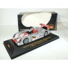 AUDI R8 N°1 LE MANS 2001 IXO LMM001 1:43
