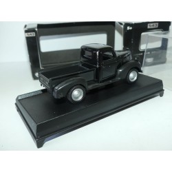 PLYMOUTH TRUCK 1941 Noir MOTOR MAX 1:43