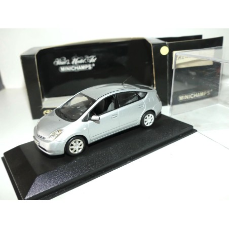 TOYOTA PRIUS II 2004 Gris Clair MINICHAMPS 1:43