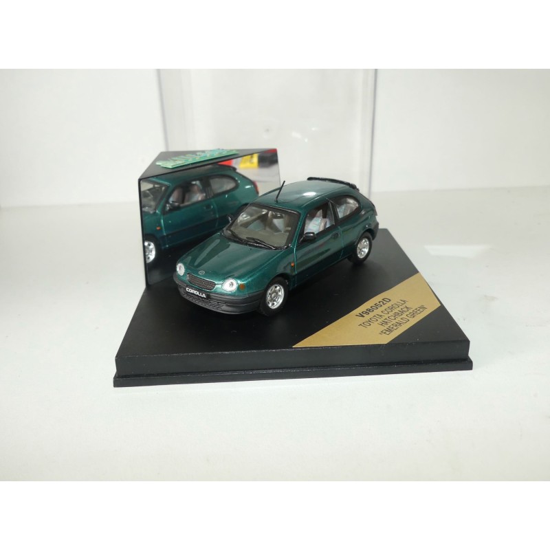 TOYOTA COROLLA HATCHBACK Vert VITESSE V98052D 1:43