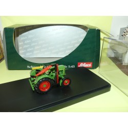 TRACTEUR FENDT DIESELROSS MIT BEIFAHRERSITZ SCHUCO 02622 1:43