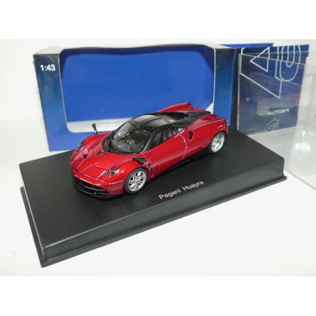 PAGANI HUAYRA Rouge AUTOART 1:43