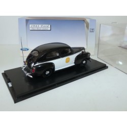 FORD 2 PORTES 1941 TEXAS HIGHWAY PATROL FIRST RESPONCE 1:43