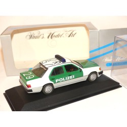 MERCEDES 250 D POLIZEI POLICE ALLEMANDE MINICHAMPS 1:43