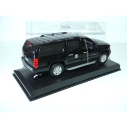 CHEVROLET SUBURBAN 2009-2010 Noir LUXURY DIECAST 1:43