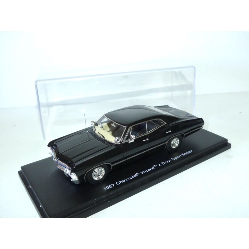 CHEVROLET IMPALA 4 Portes SPORT SEDAN 1967 Noir TSM 1:43