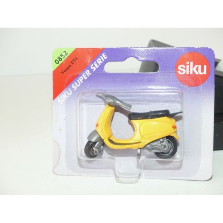 MOTO VESPA ET4 Jaune SIKU 0852 1:43 (peut être un peu plus grand)