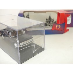 GAZ VOLGA M24 1967 Bleu Foncé IXO IST009 1:43