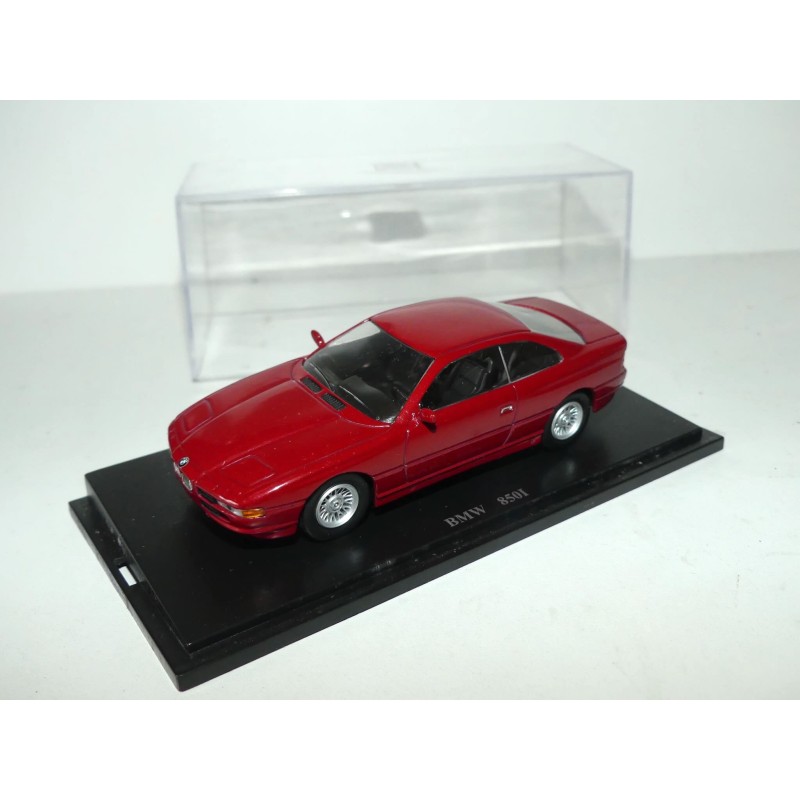 BMW 850 i Rouge UNIVERSAL HOBBIES LEGEND 1:43