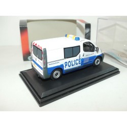 RENAULT TRAFIC VAN POLICE DE LILLE CARARAMA 1:43 boite vitrine