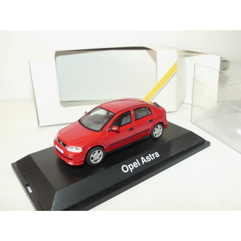 OPEL ASTRA G Rouge SCHUCO 1:43